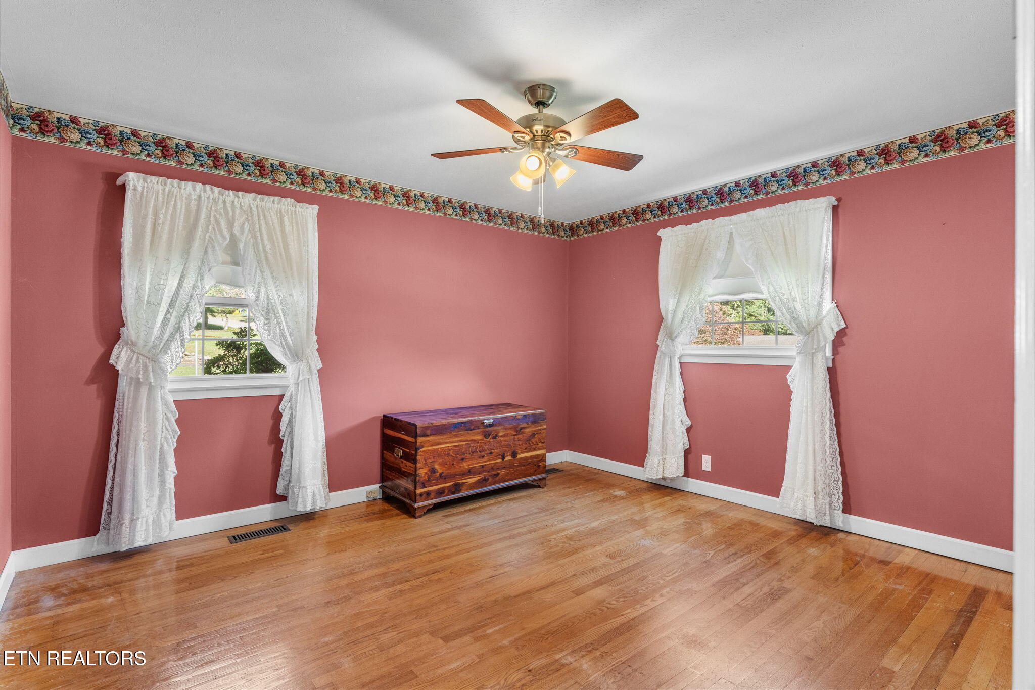 5708 Woodleaf Drive Knoxville TN 37912