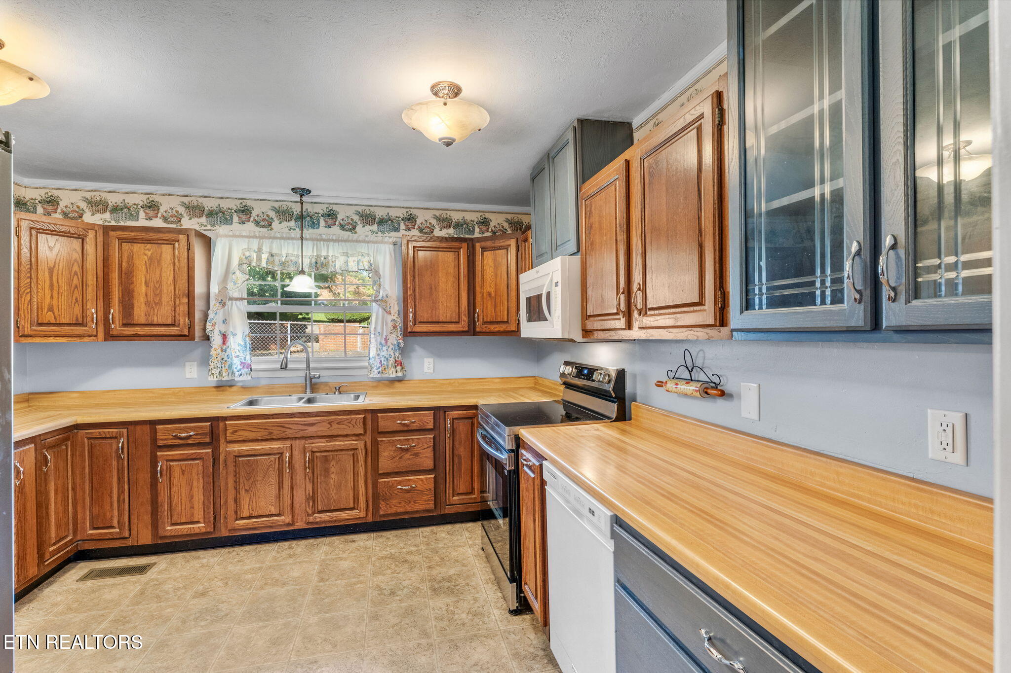 5708 Woodleaf Drive Knoxville TN 37912