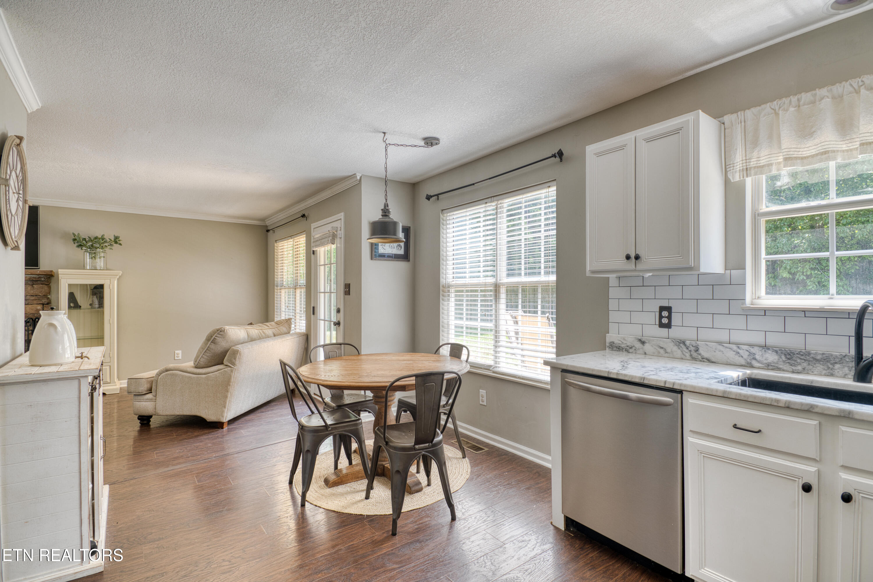 1227 Emerald Forest Lane Powell TN 37849