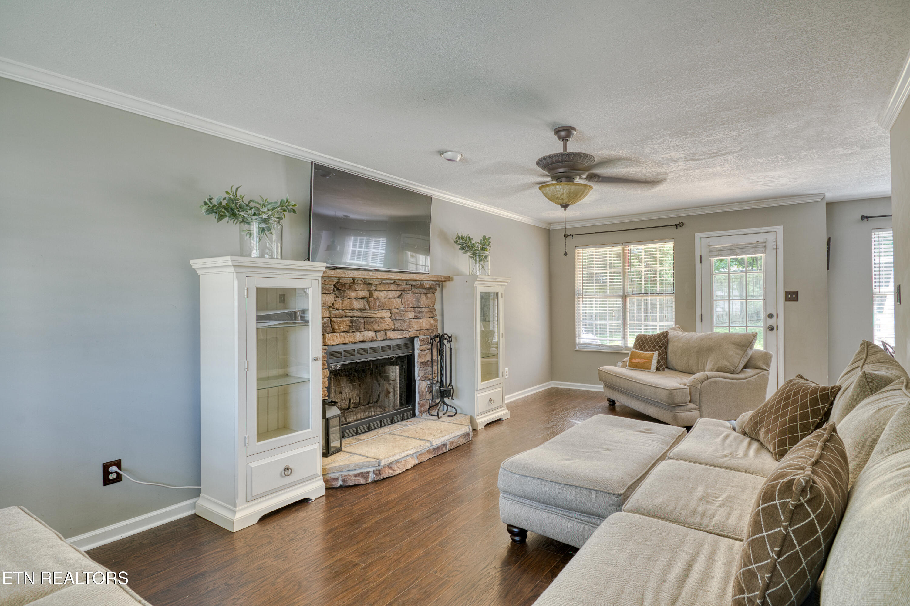 1227 Emerald Forest Lane Powell TN 37849