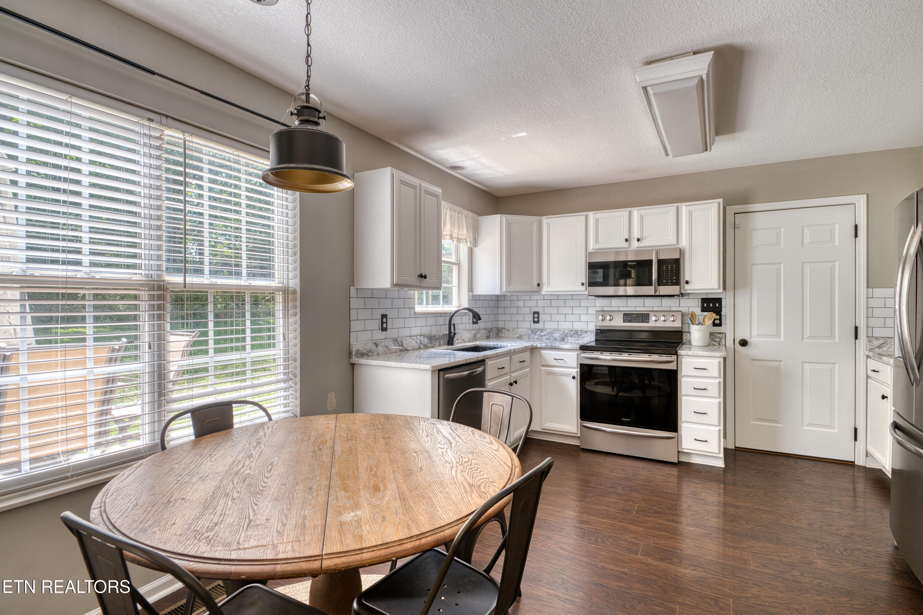 1227 Emerald Forest Lane Powell TN 37849