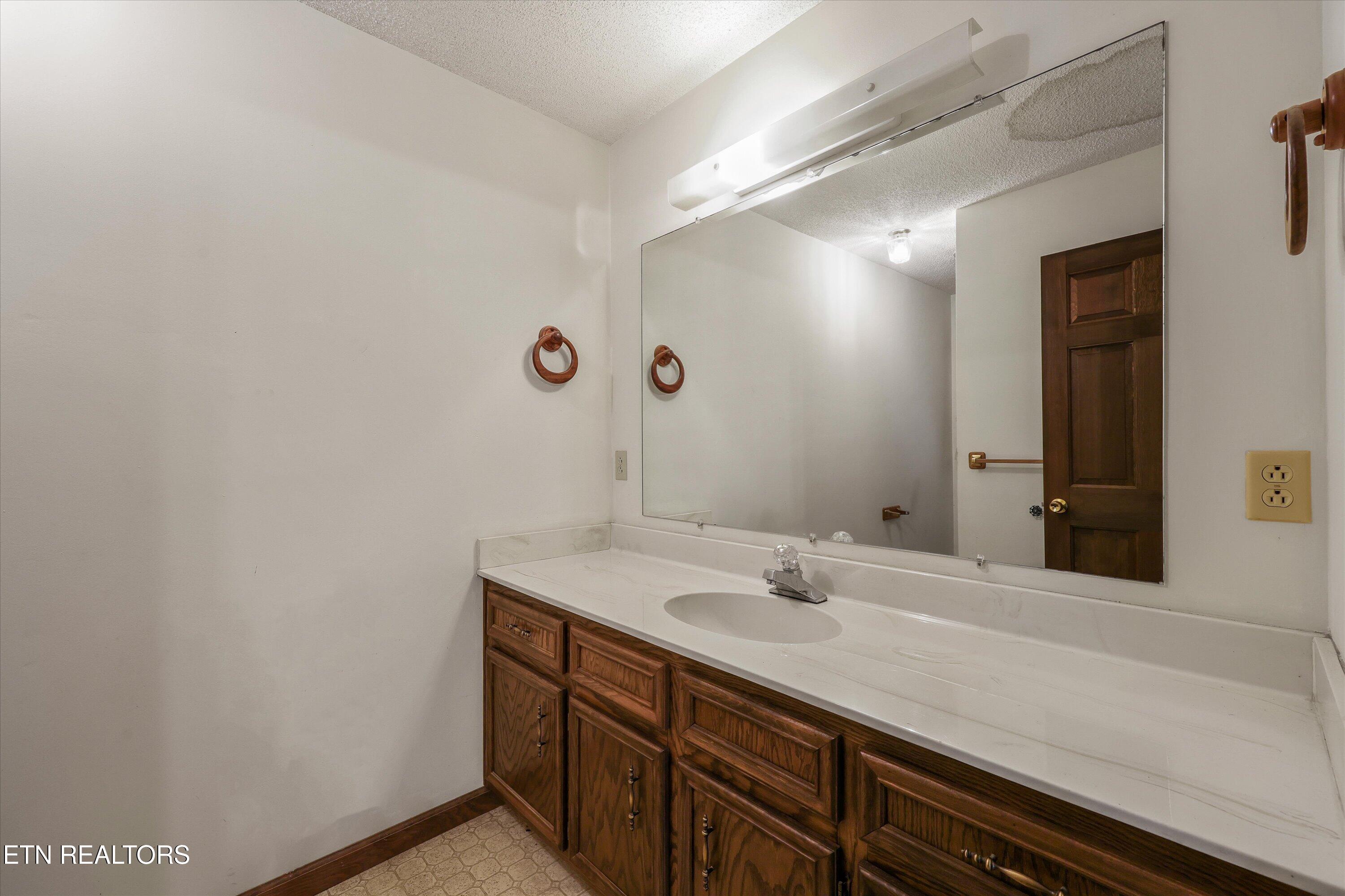 11417 Berry Hill Drive Knoxville TN 37931
