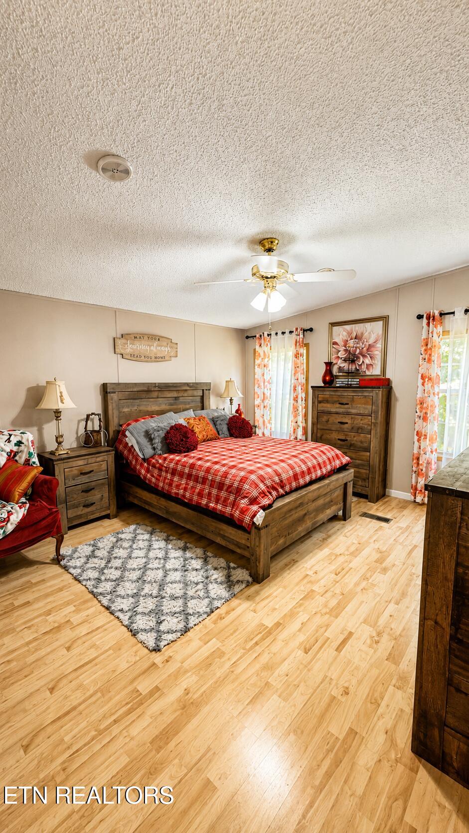 738 Autumns Peak Way Sevierville TN 37876