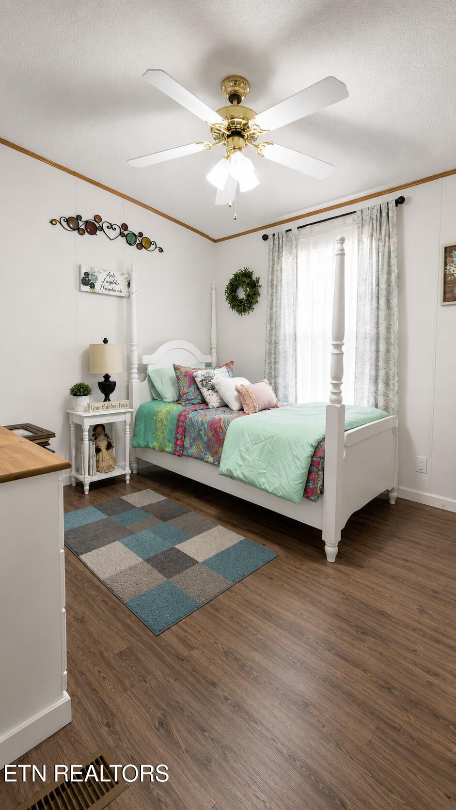738 Autumns Peak Way Sevierville TN 37876