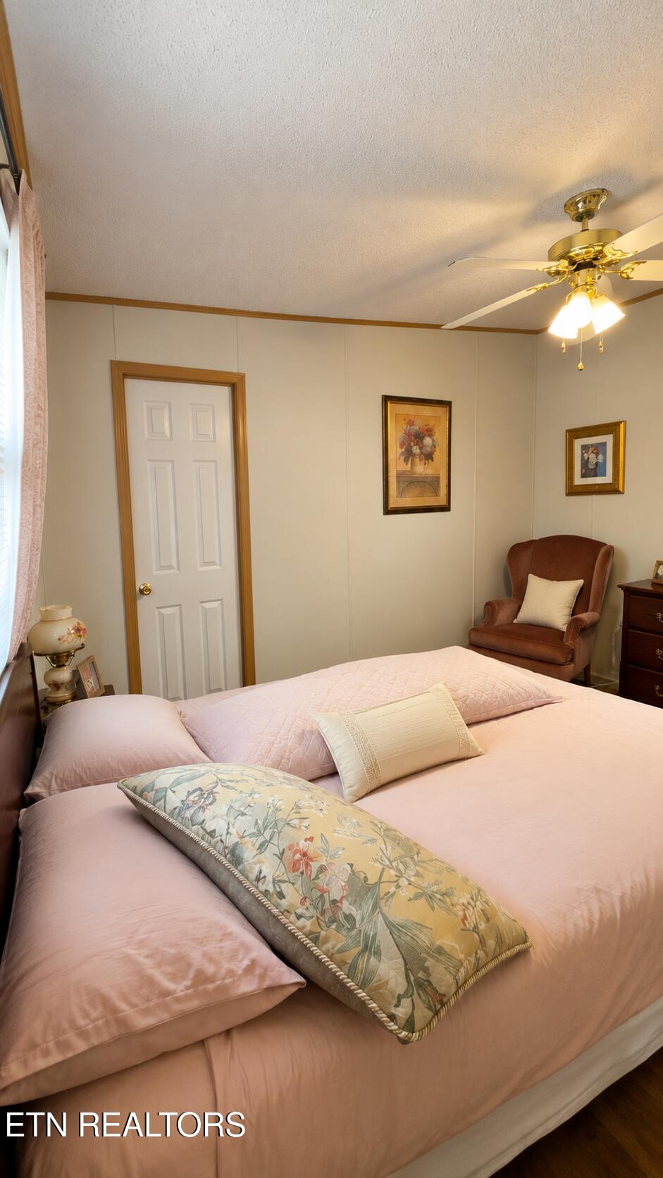 738 Autumns Peak Way Sevierville TN 37876