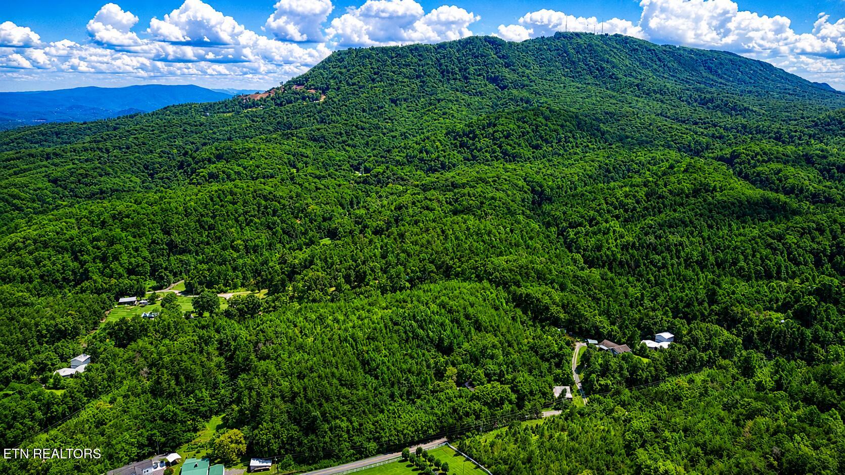 738 Autumns Peak Way Sevierville TN 37876