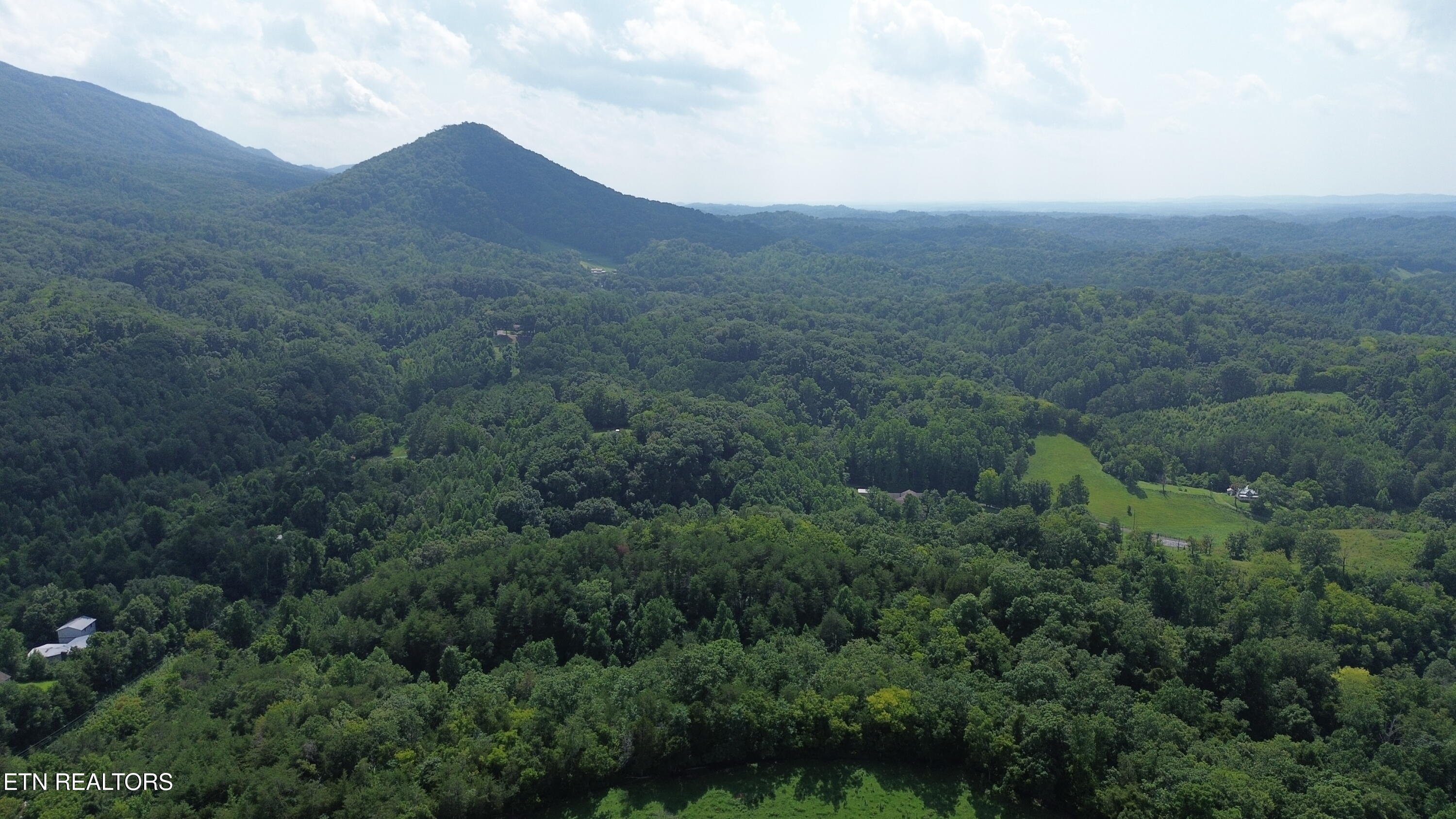738 Autumns Peak Way Sevierville TN 37876