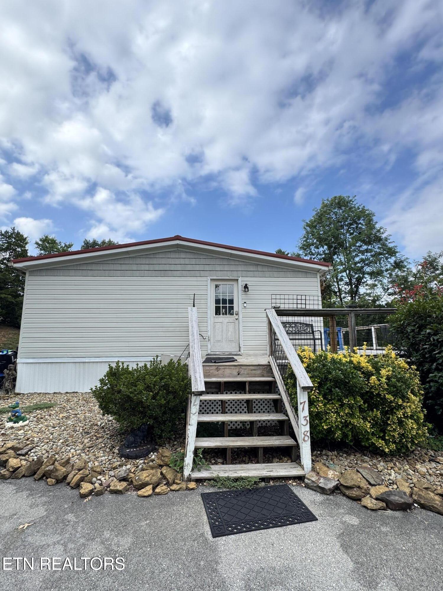 738 Autumns Peak Way Sevierville TN 37876