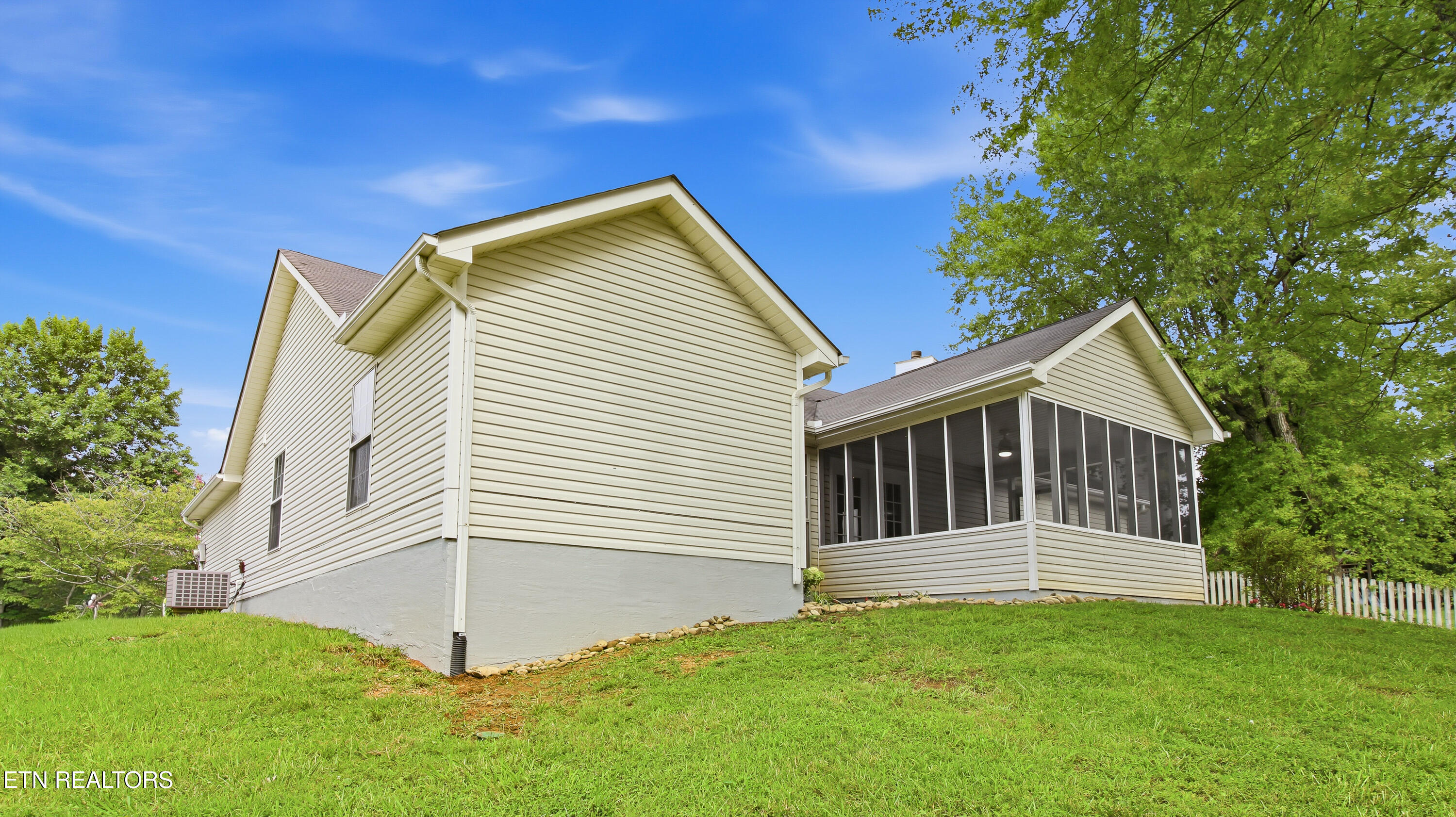 8108 Legacy Lane Knoxville TN 37919