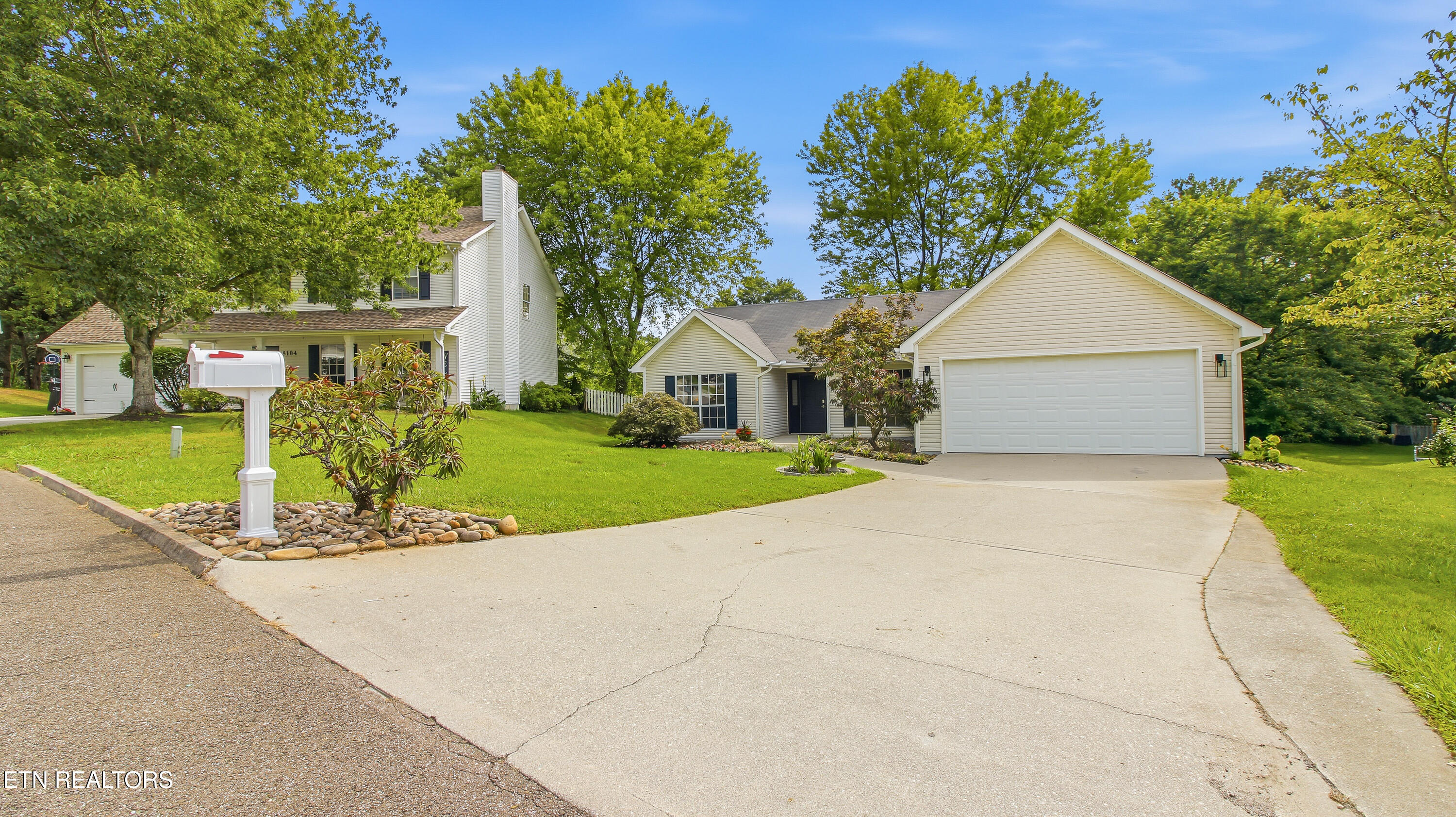 8108 Legacy Lane Knoxville TN 37919