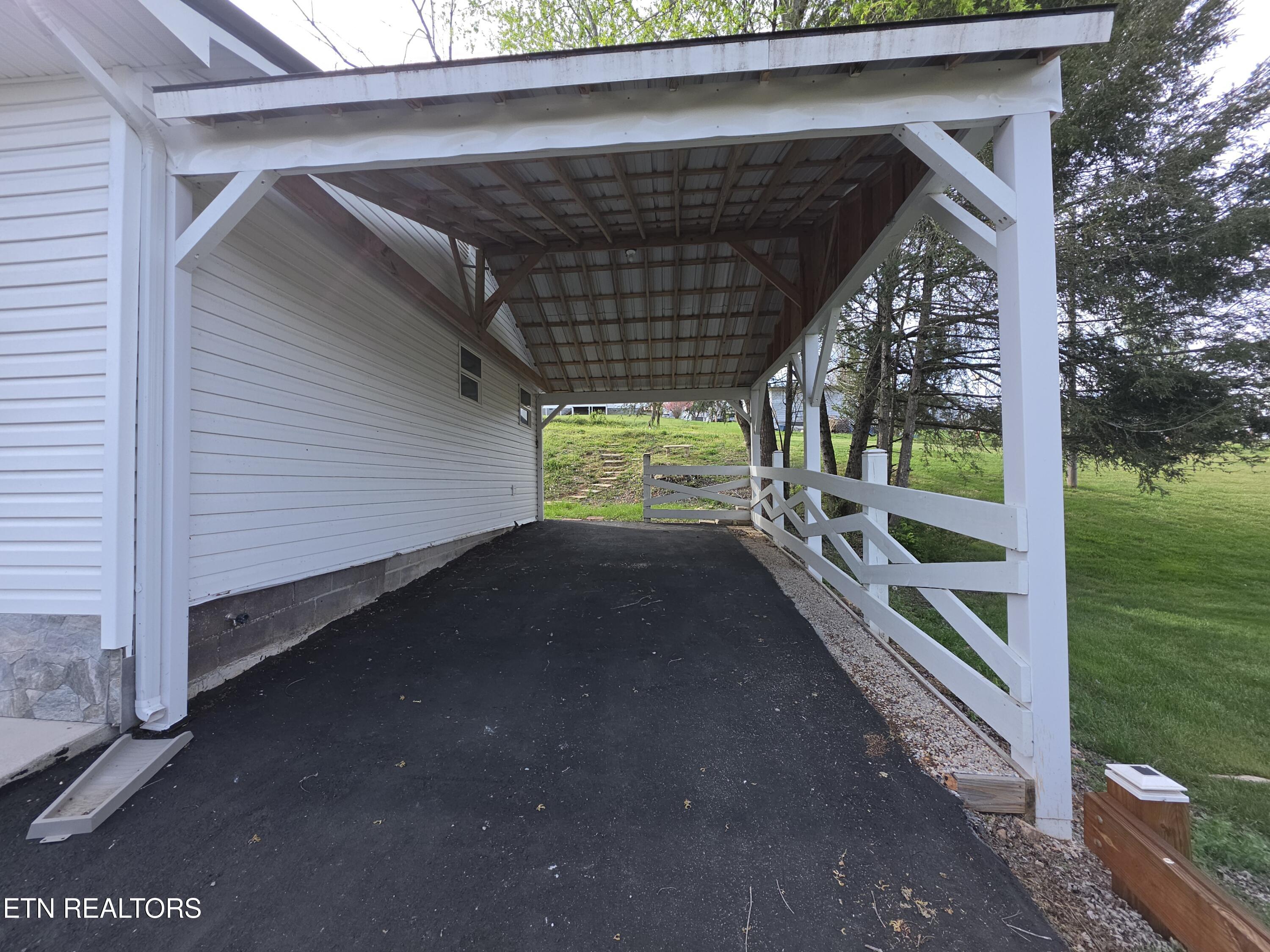 330 Wilson Hurst Street Tazewell TN 37879