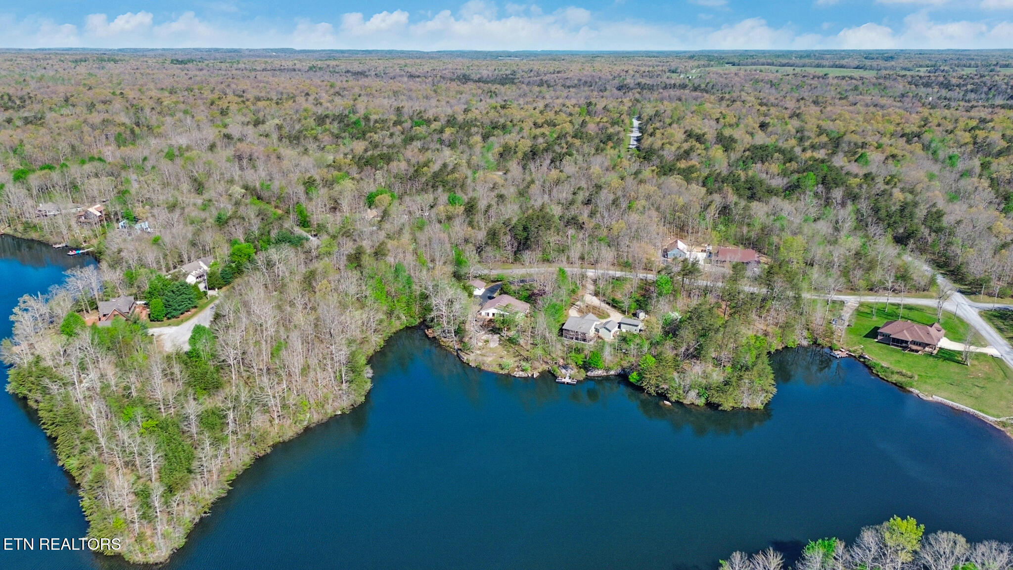 272 N Lake Trail Monterey TN 38574
