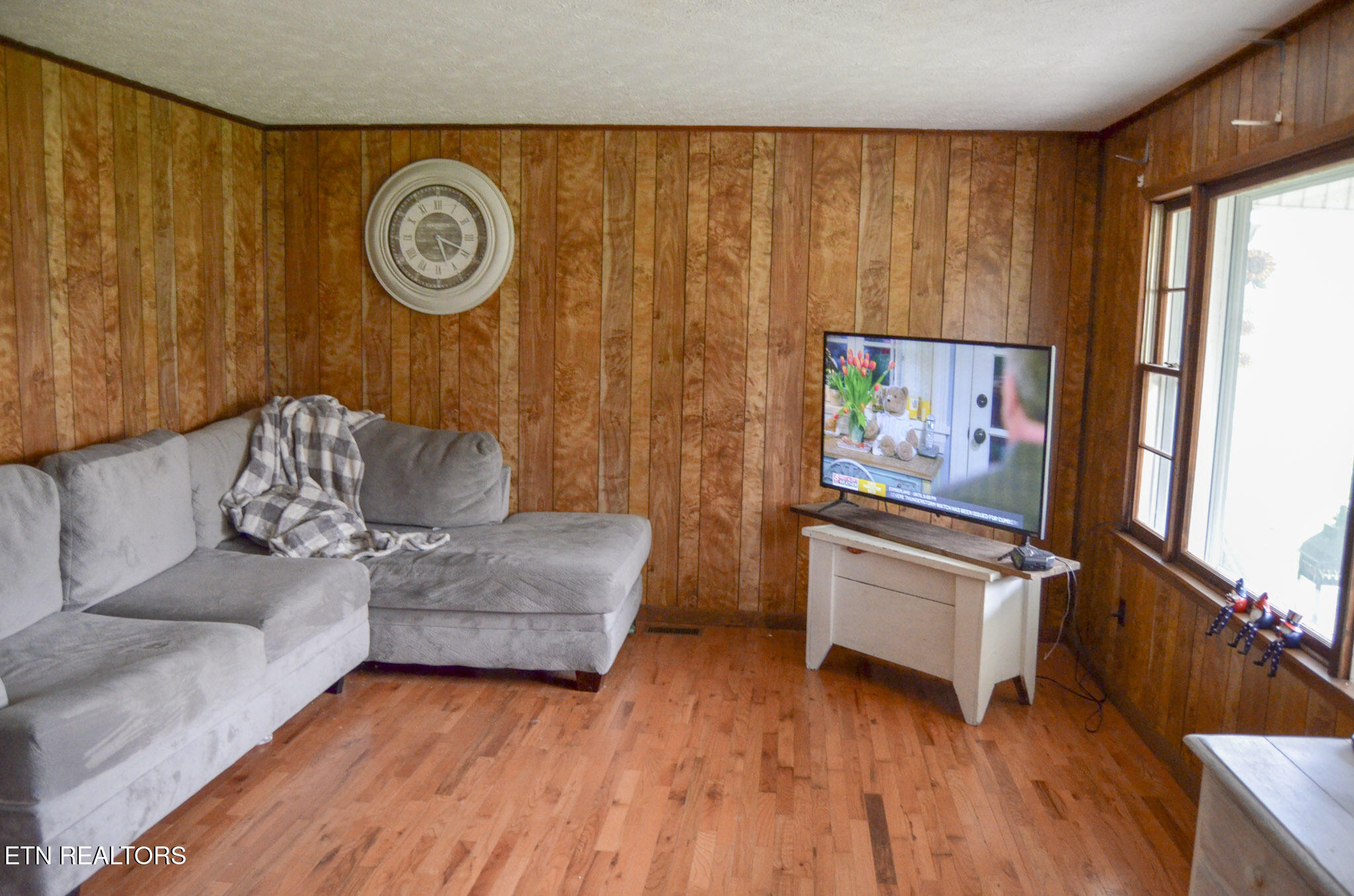 2620 Deer Lodge Highway Deer Lodge TN 37726
