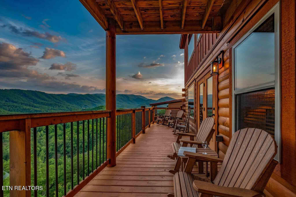 4109 Sherwood Heights Way Pigeon Forge TN 37863