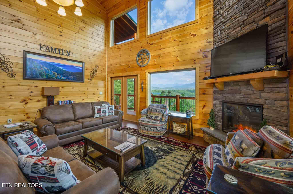 4109 Sherwood Heights Way Pigeon Forge TN 37863