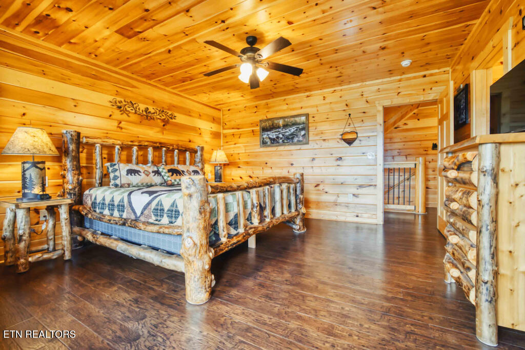 4109 Sherwood Heights Way Pigeon Forge TN 37863