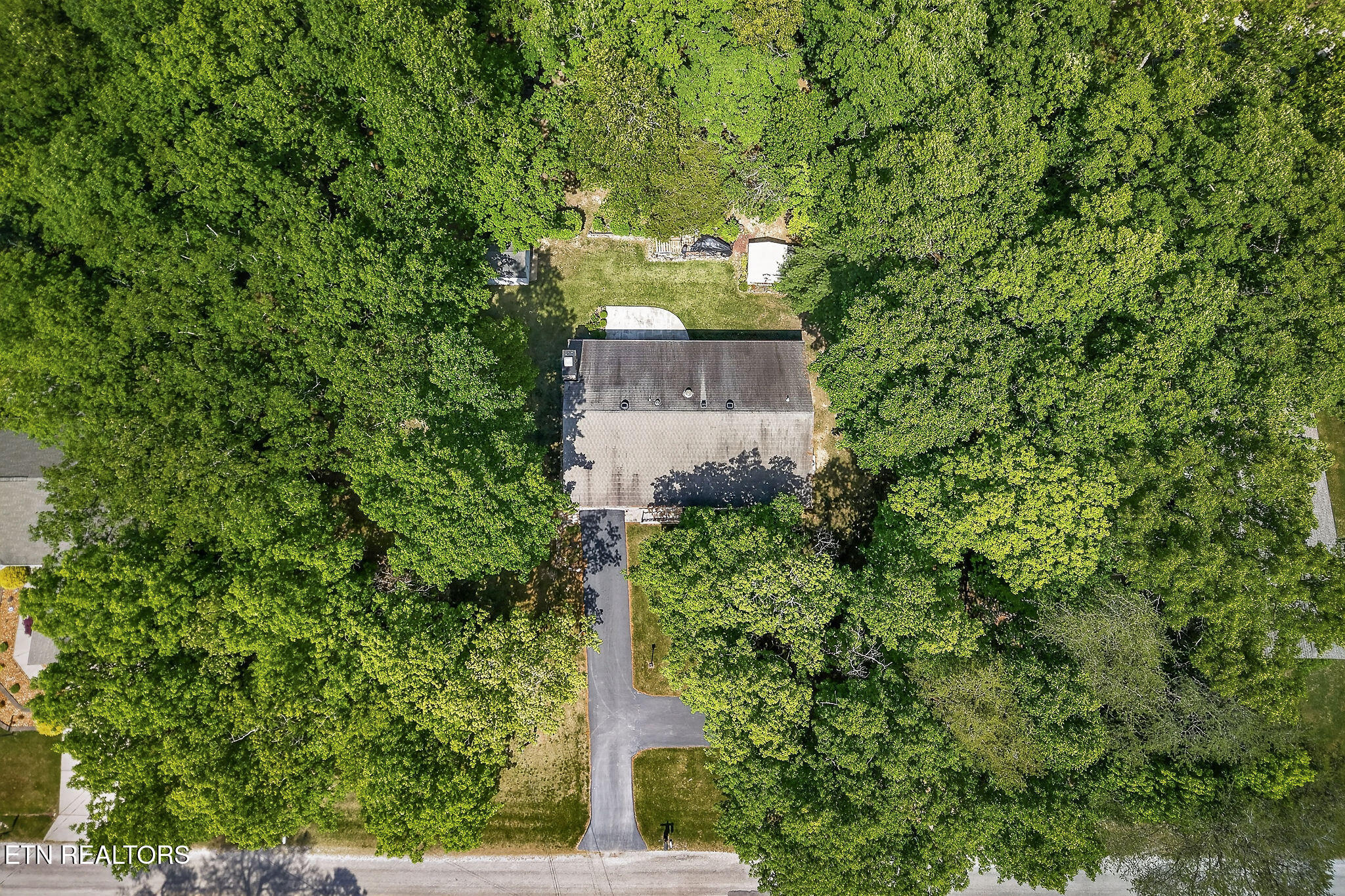 205 Kings Down Drive Crossville TN 38558