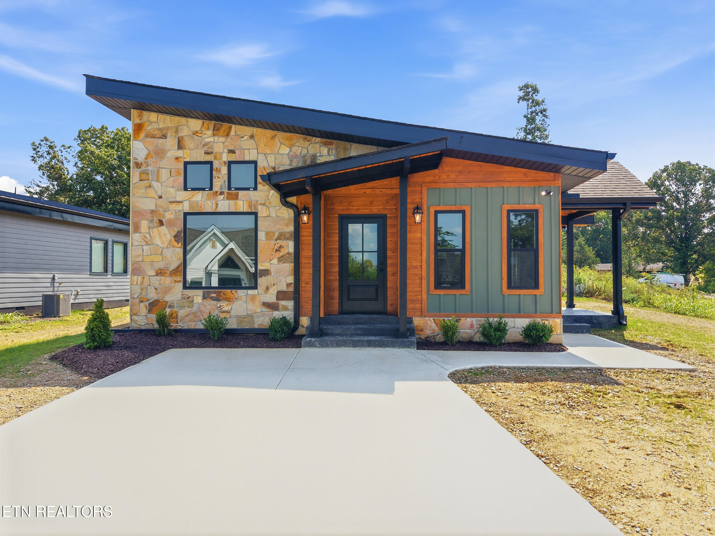 203 Granite Drive Sevierville TN 37876