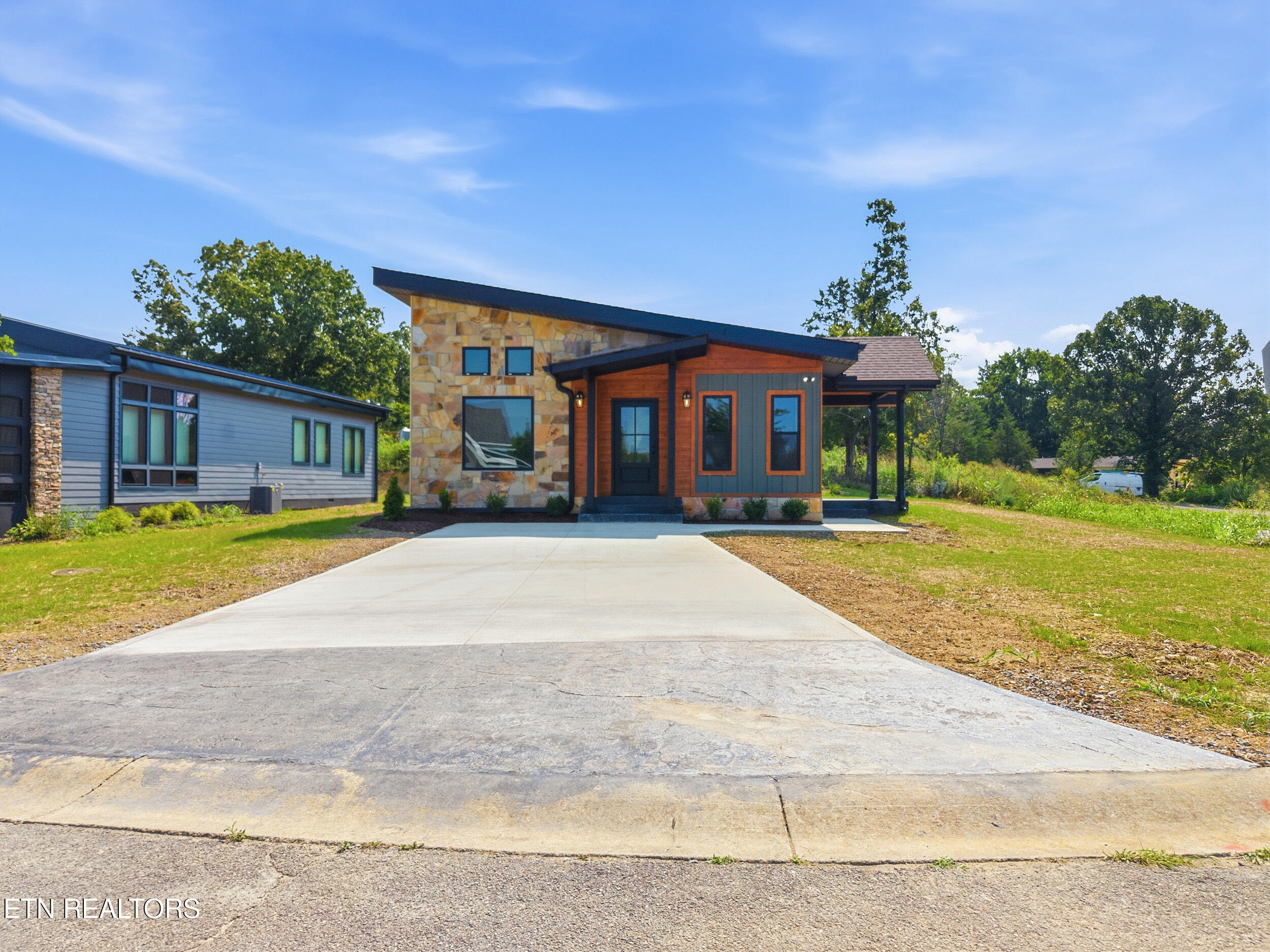 203 Granite Drive Sevierville TN 37876