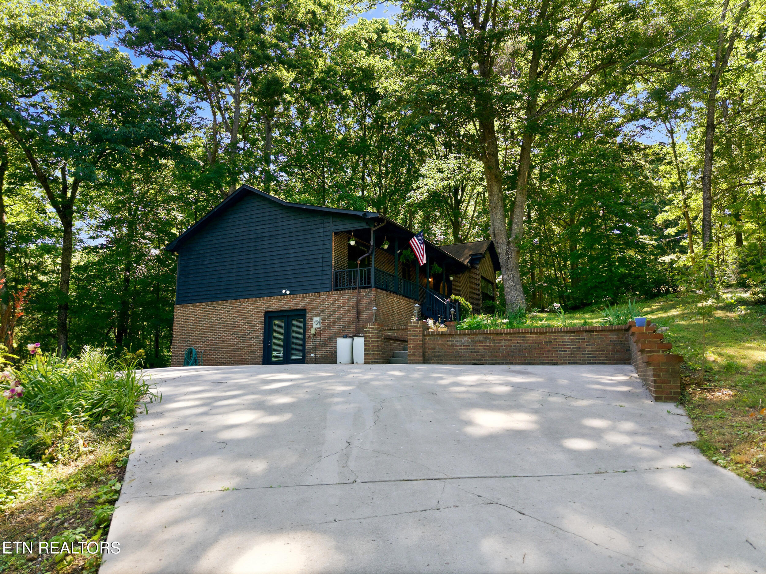 141 Milligan Lane Clinton TN 37716