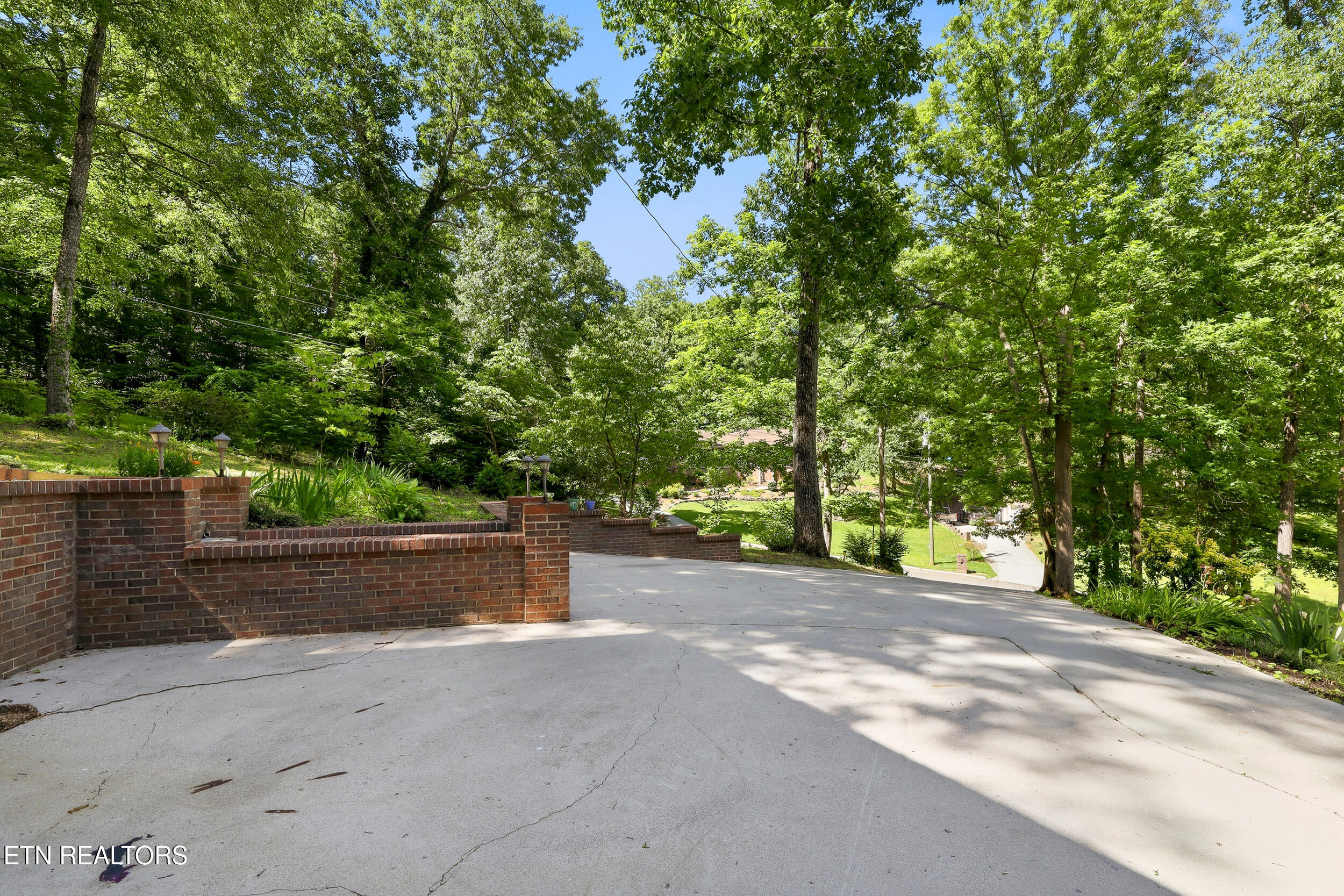 141 Milligan Lane Clinton TN 37716