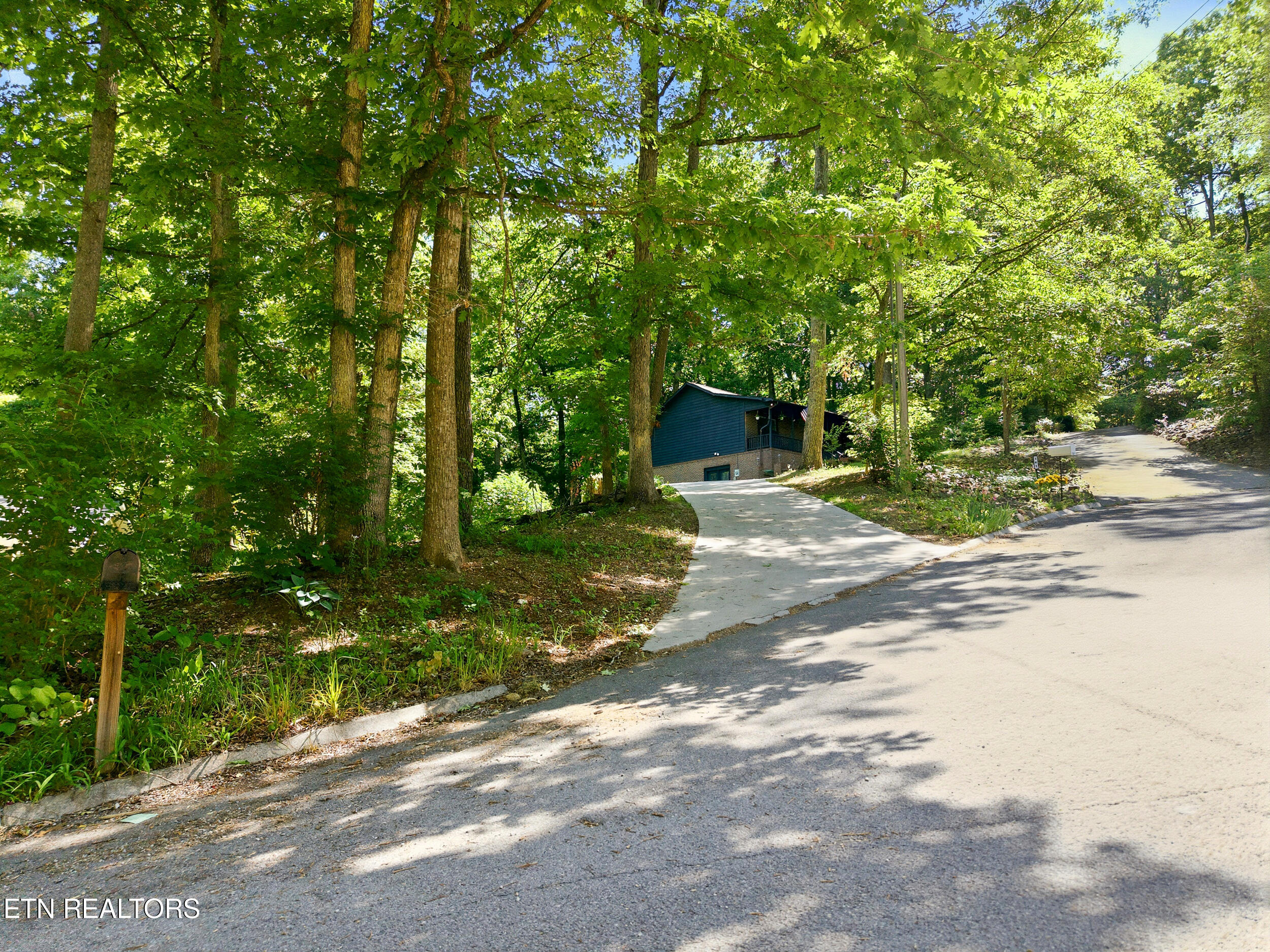 141 Milligan Lane Clinton TN 37716