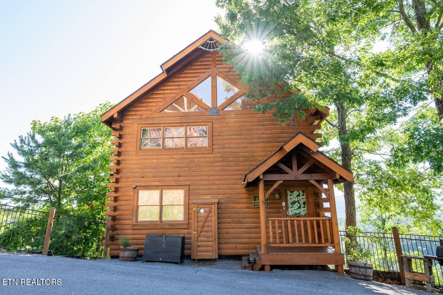 1258 Bird Nest Way Sevierville TN 37862