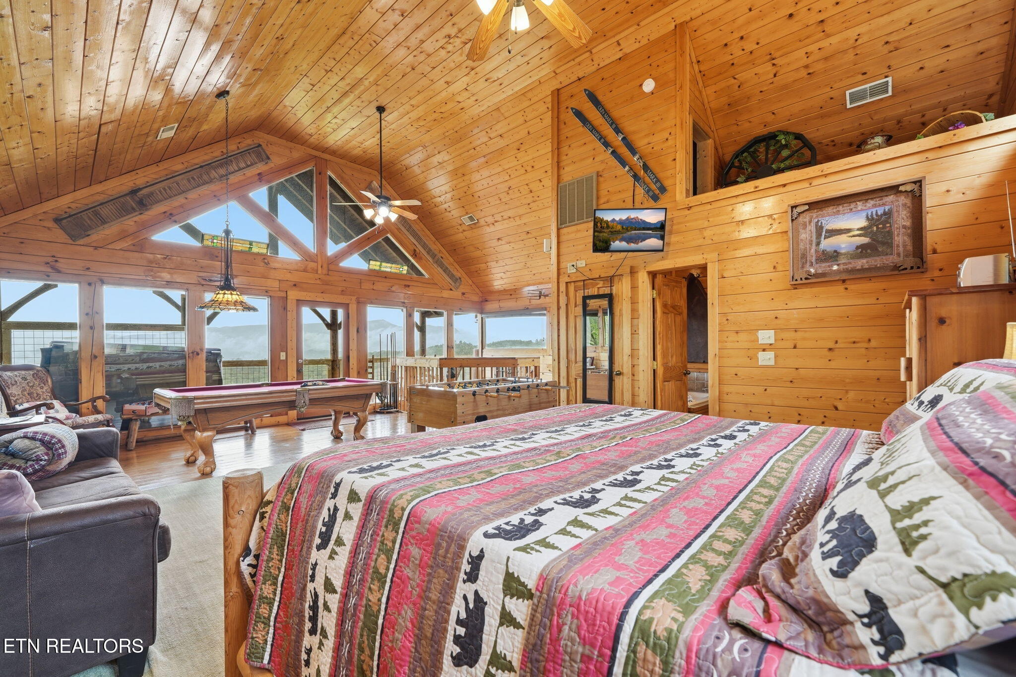 1258 Bird Nest Way Sevierville TN 37862