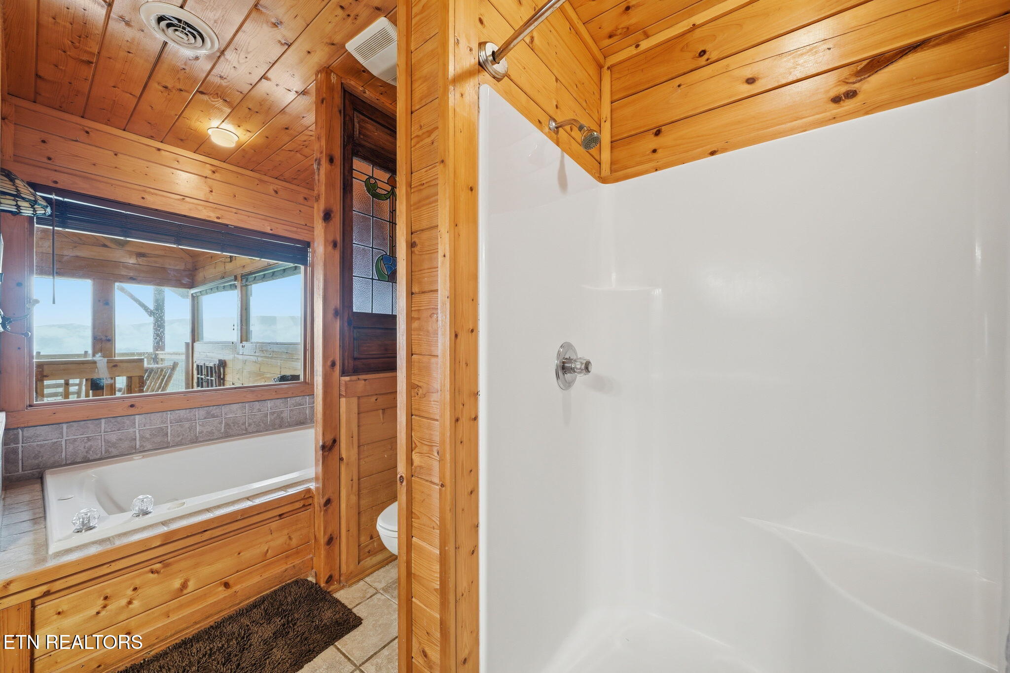 1258 Bird Nest Way Sevierville TN 37862