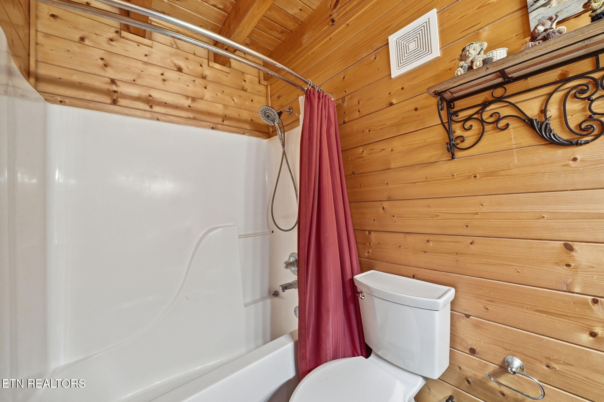1258 Bird Nest Way Sevierville TN 37862