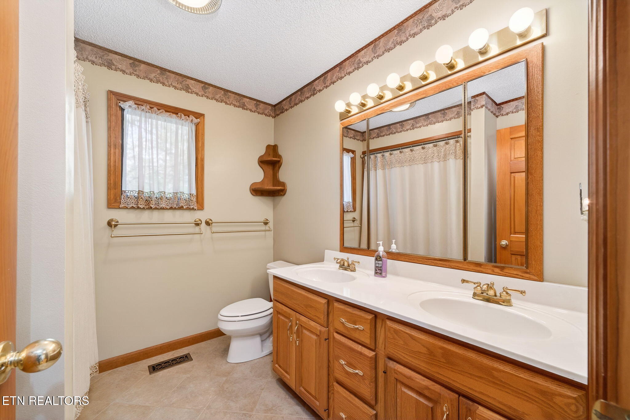 167 Markham Lane Crossville TN 38558