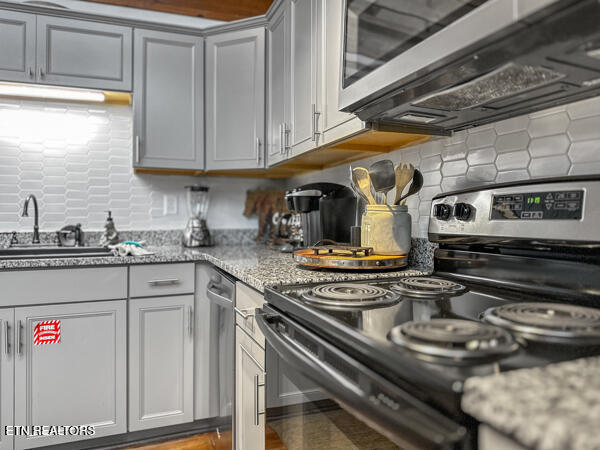 887 Holly Branch Road Gatlinburg TN 37738