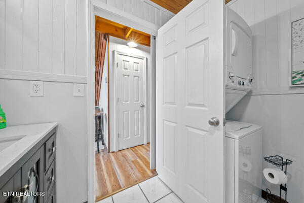 887 Holly Branch Road Gatlinburg TN 37738