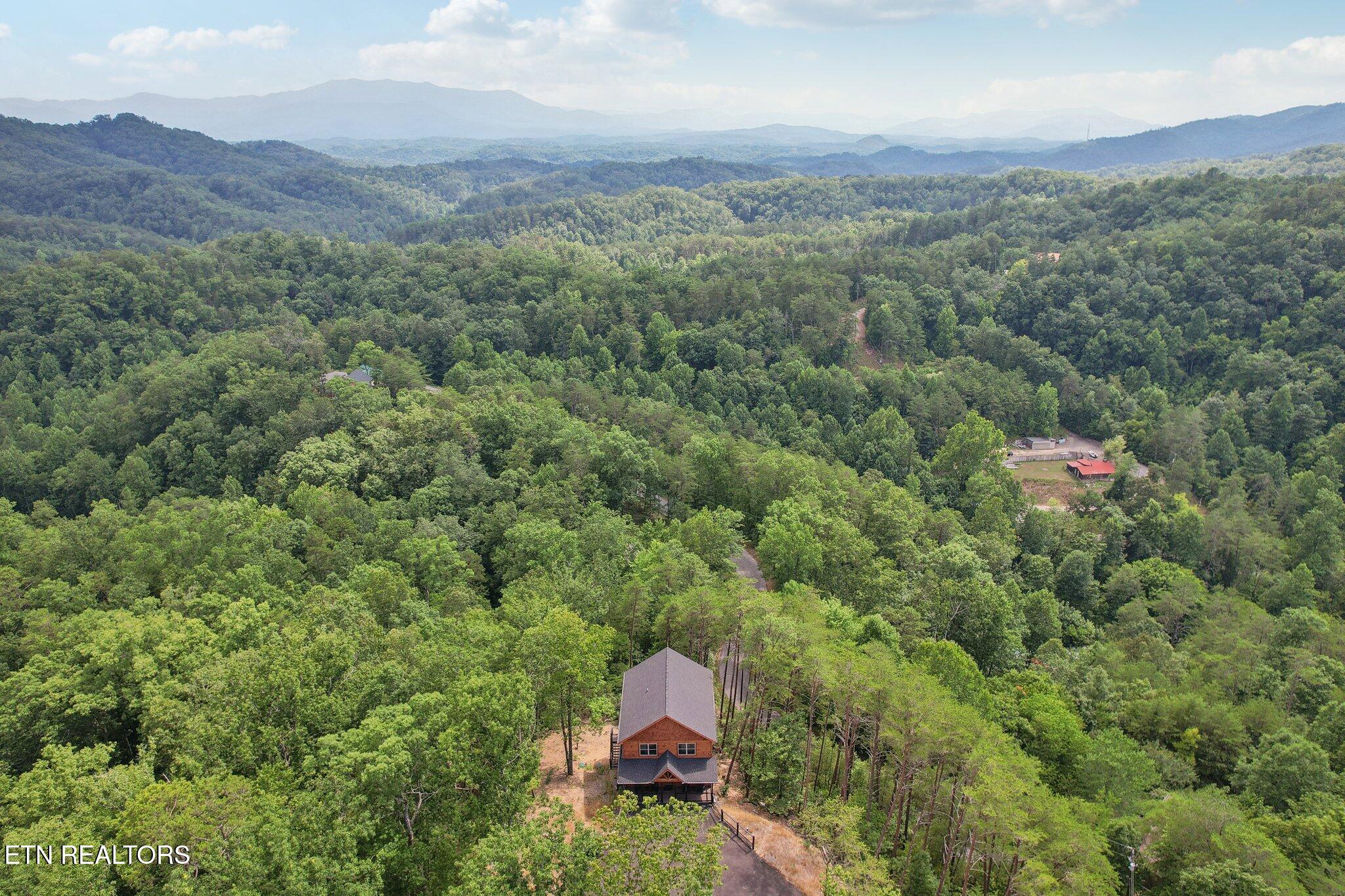 2616 Dogwood Loop Drive Sevierville TN 37876