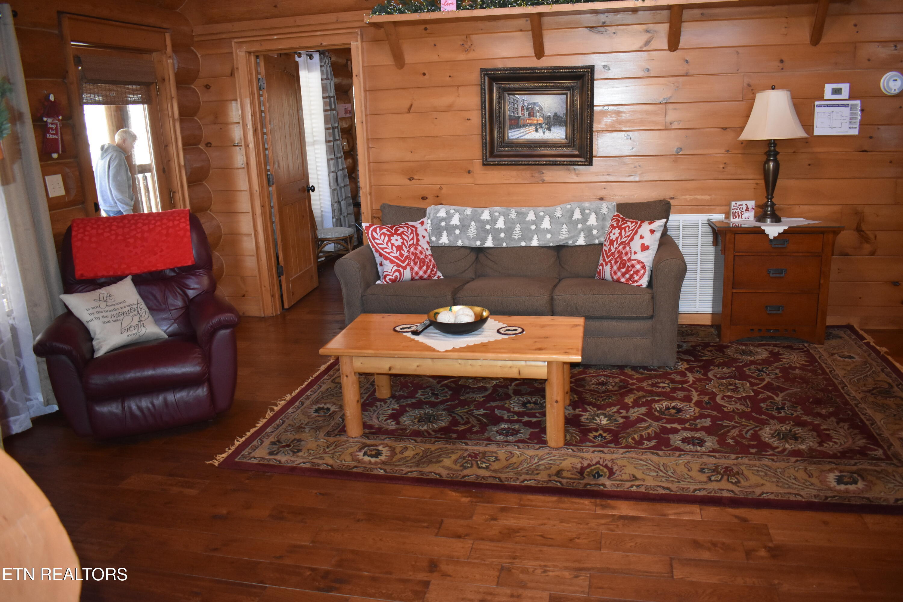 2910 Piney Ridge Way Sevierville TN 37862