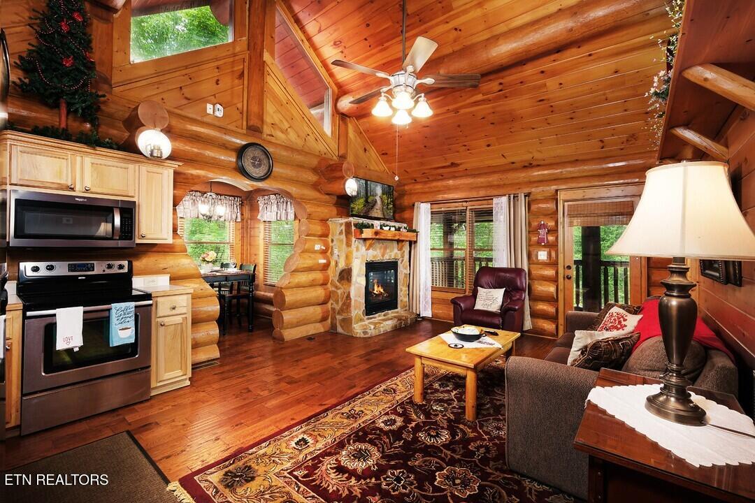 2910 Piney Ridge Way Sevierville TN 37862