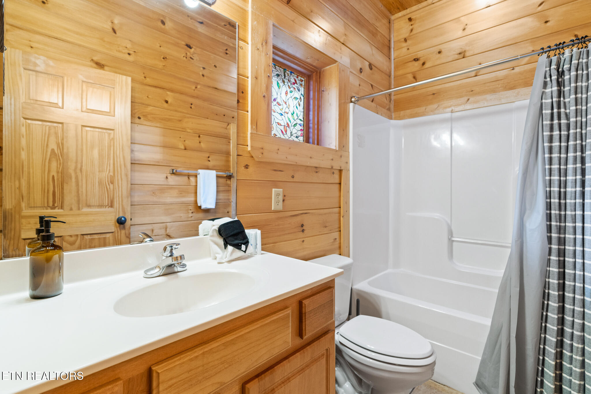 2020 Bear Creek Way Pigeon Forge TN 37862
