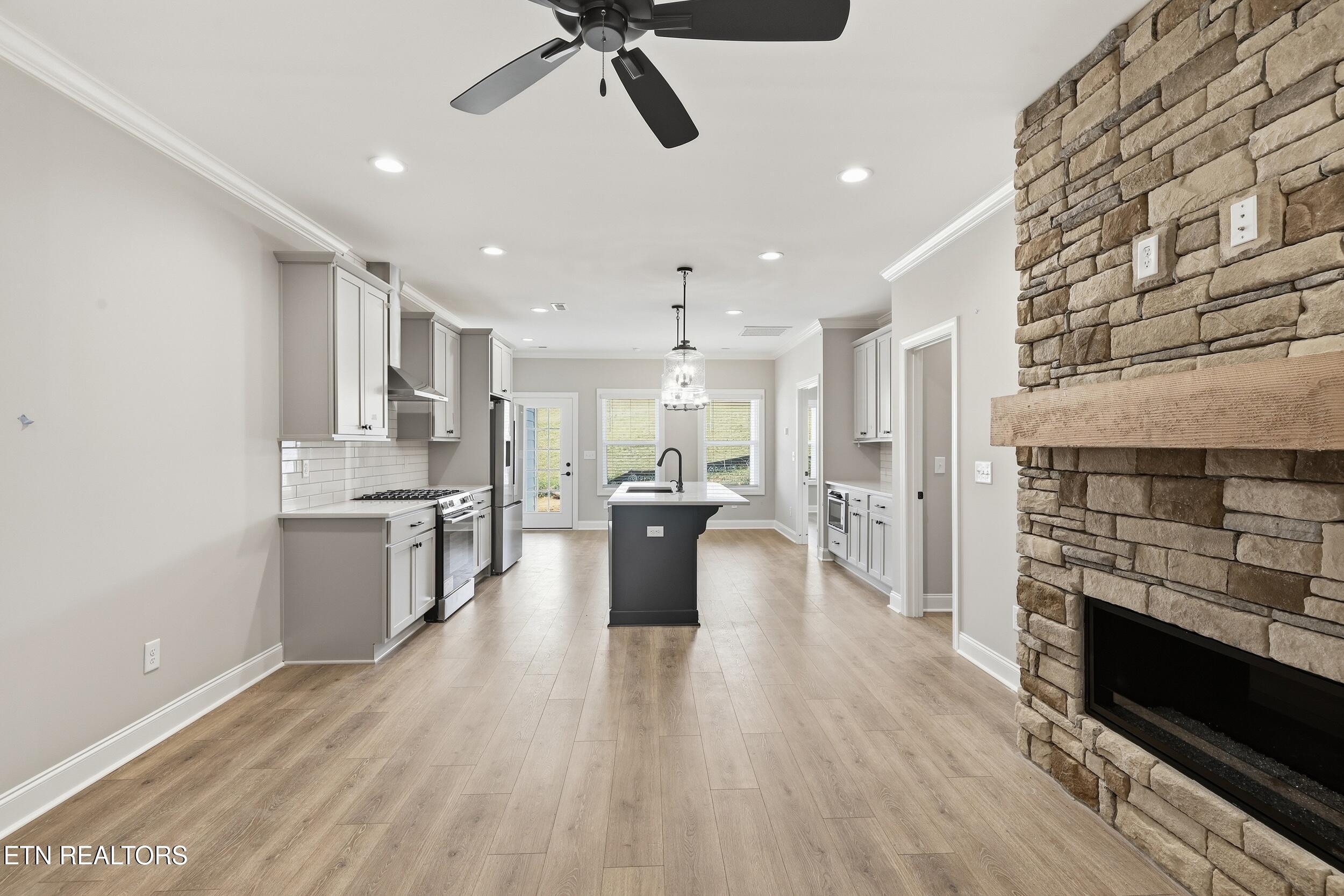 1812 Poplar Spgs Place Maryville TN 37803