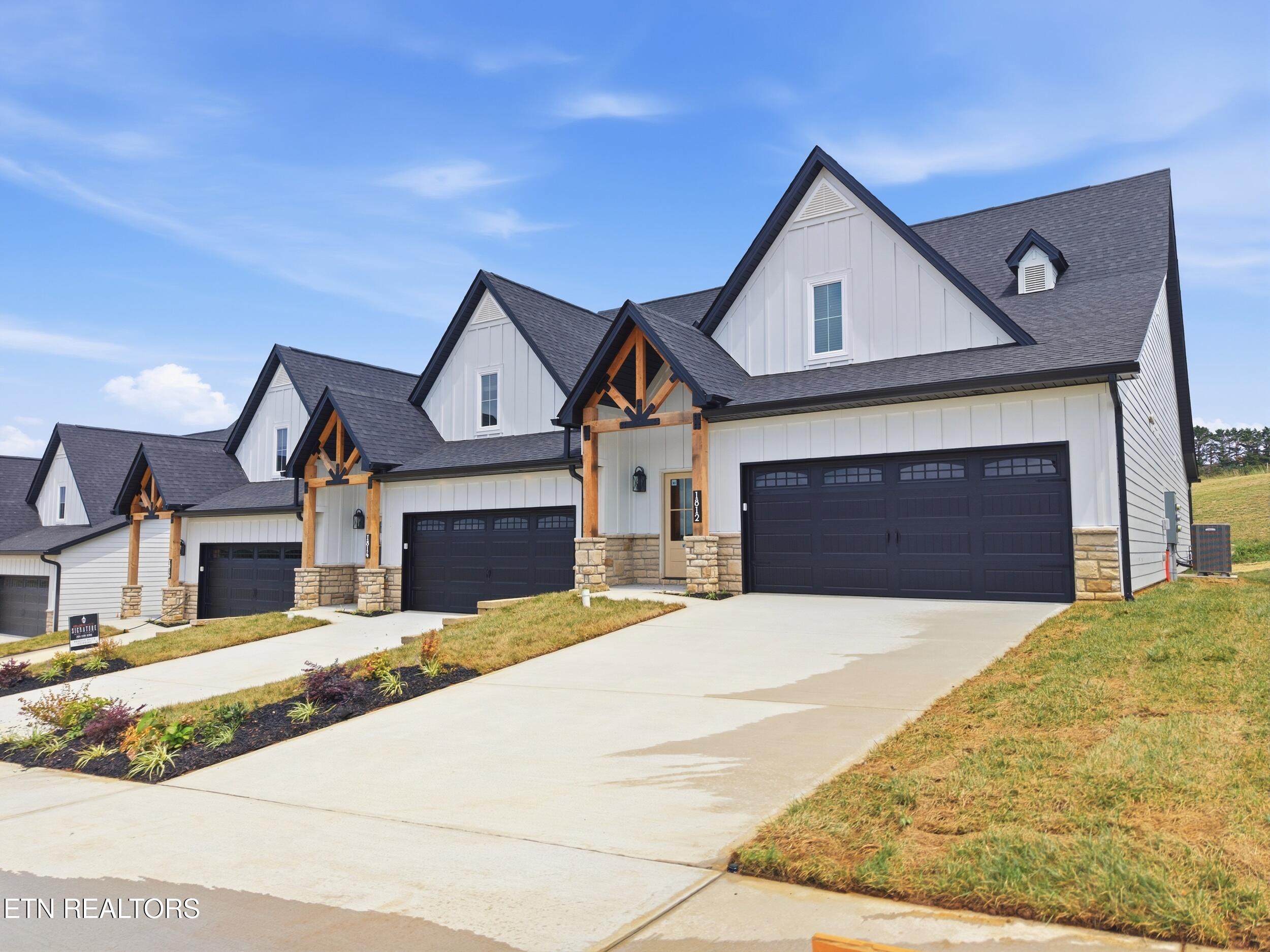 1812 Poplar Spgs Place Maryville TN 37803