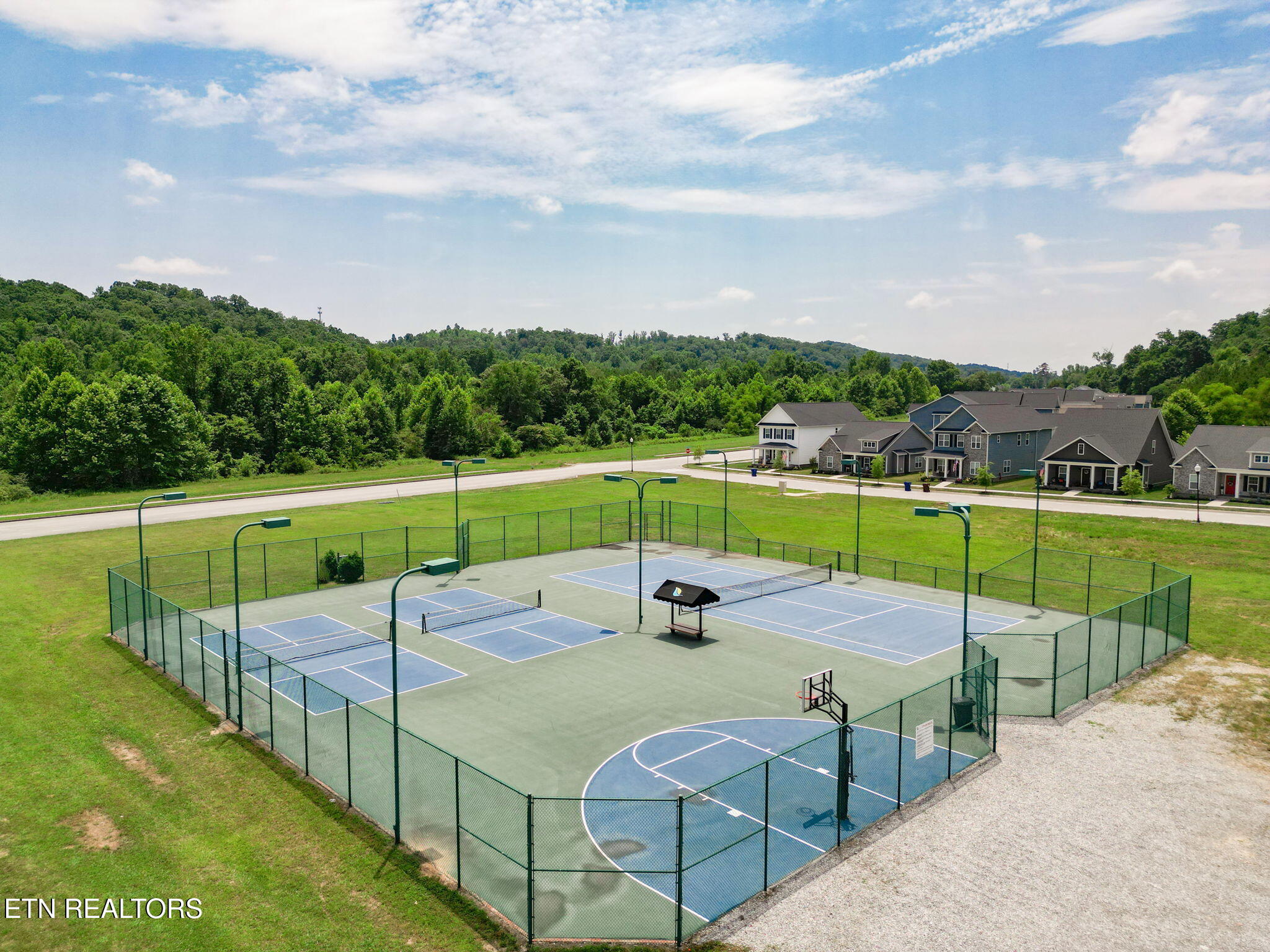 102 Pineberry West Road Oak Ridge TN 37830