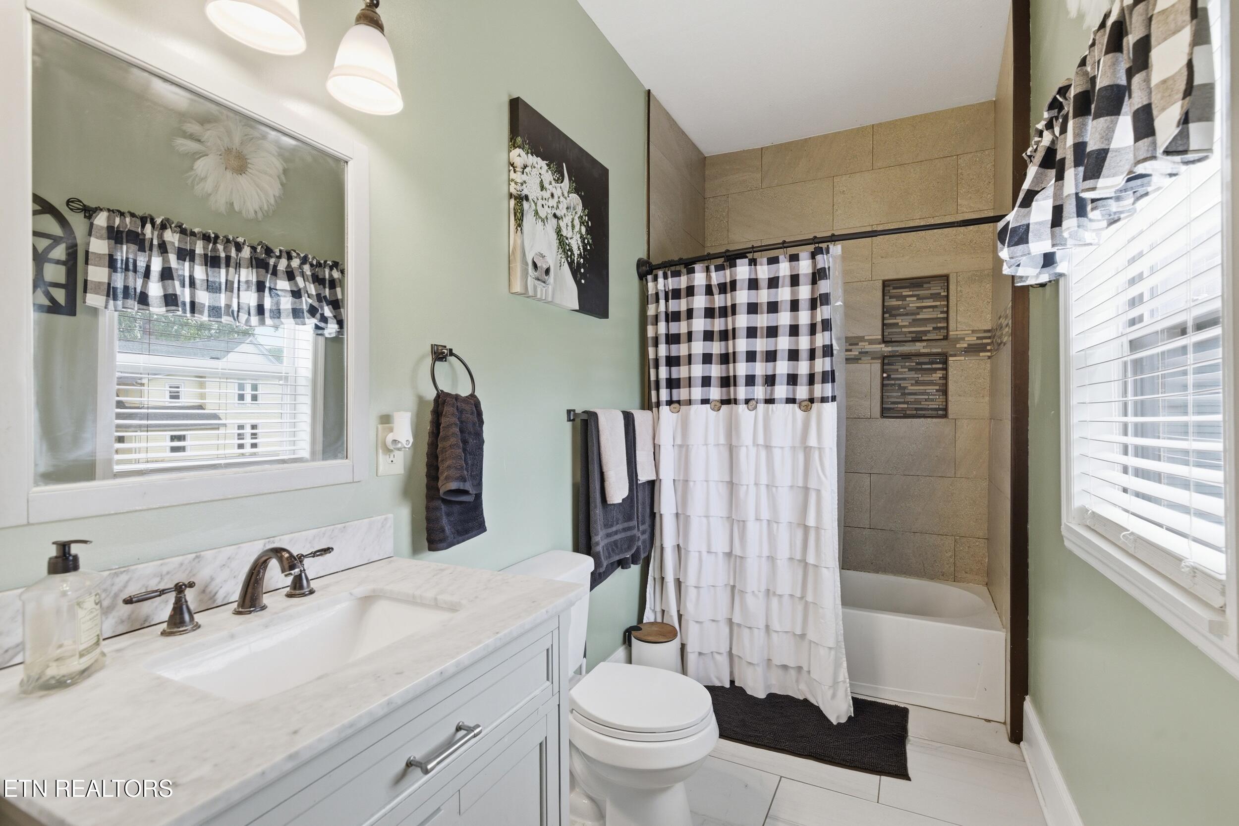 409 Cumberland Street Harriman TN 37748