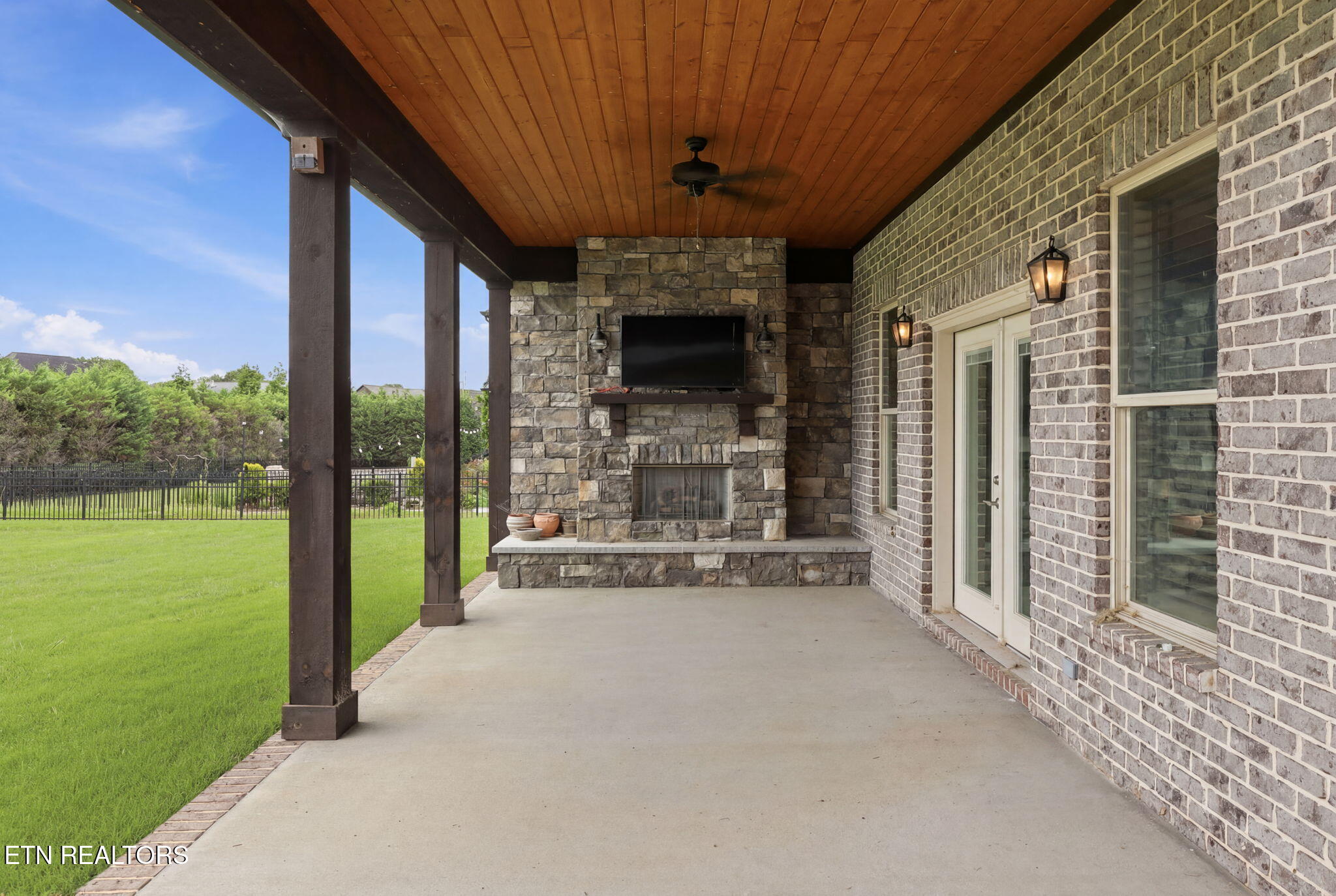 1319 Rippling Waters Circle Sevierville TN 37876