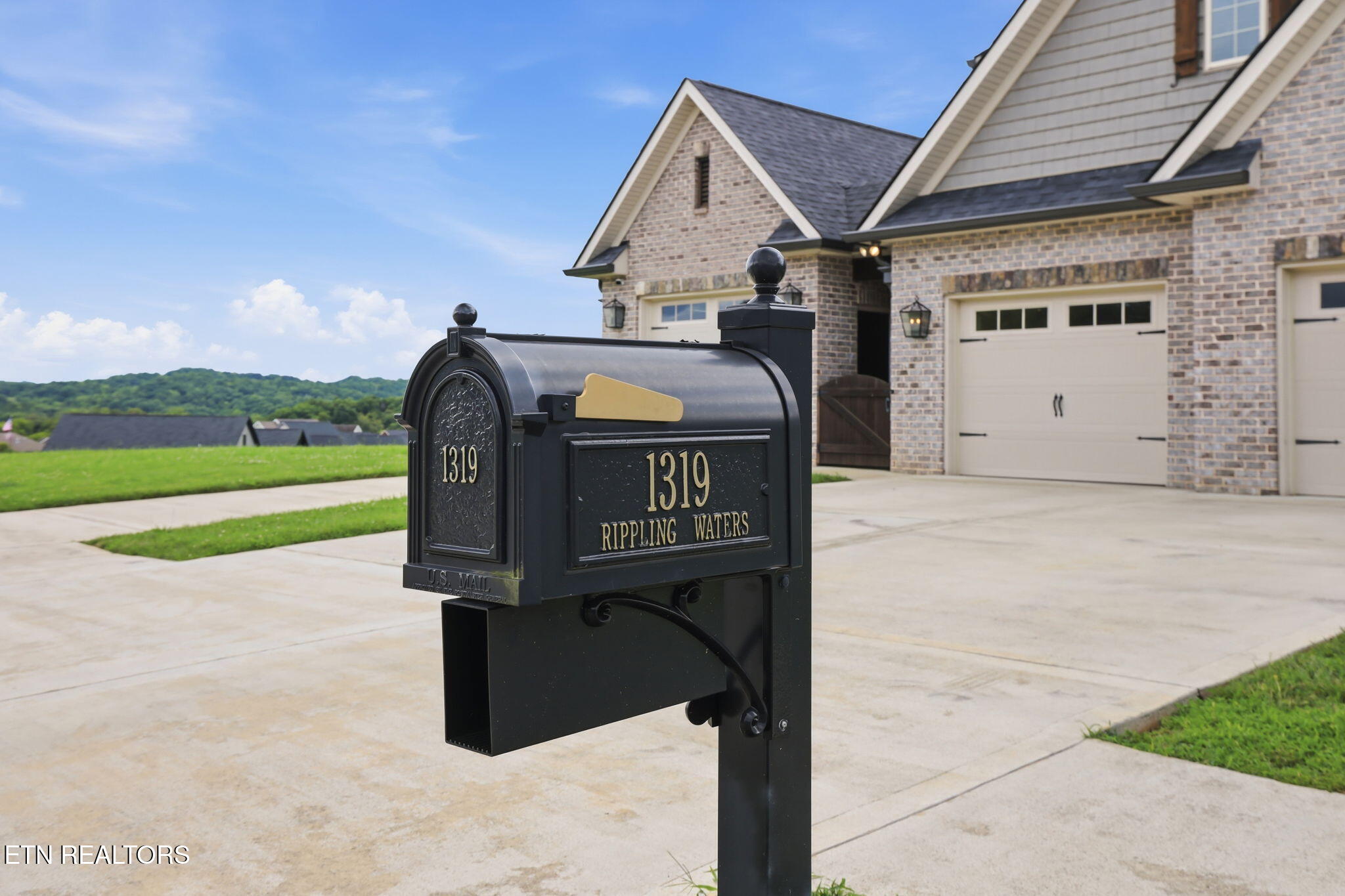 1319 Rippling Waters Circle Sevierville TN 37876
