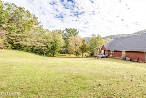 949 Hill Street Jellico TN 37762