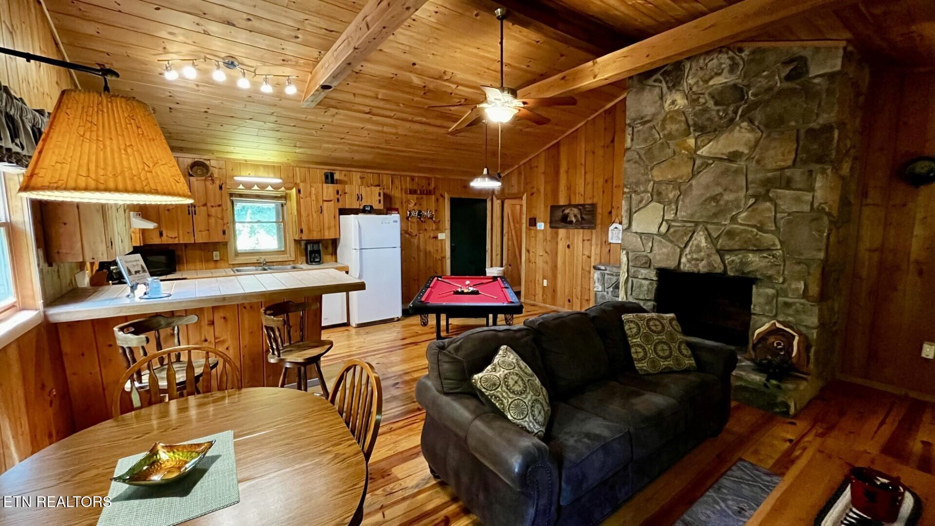 2950 Grassy Branch Loop Sevierville TN 37876