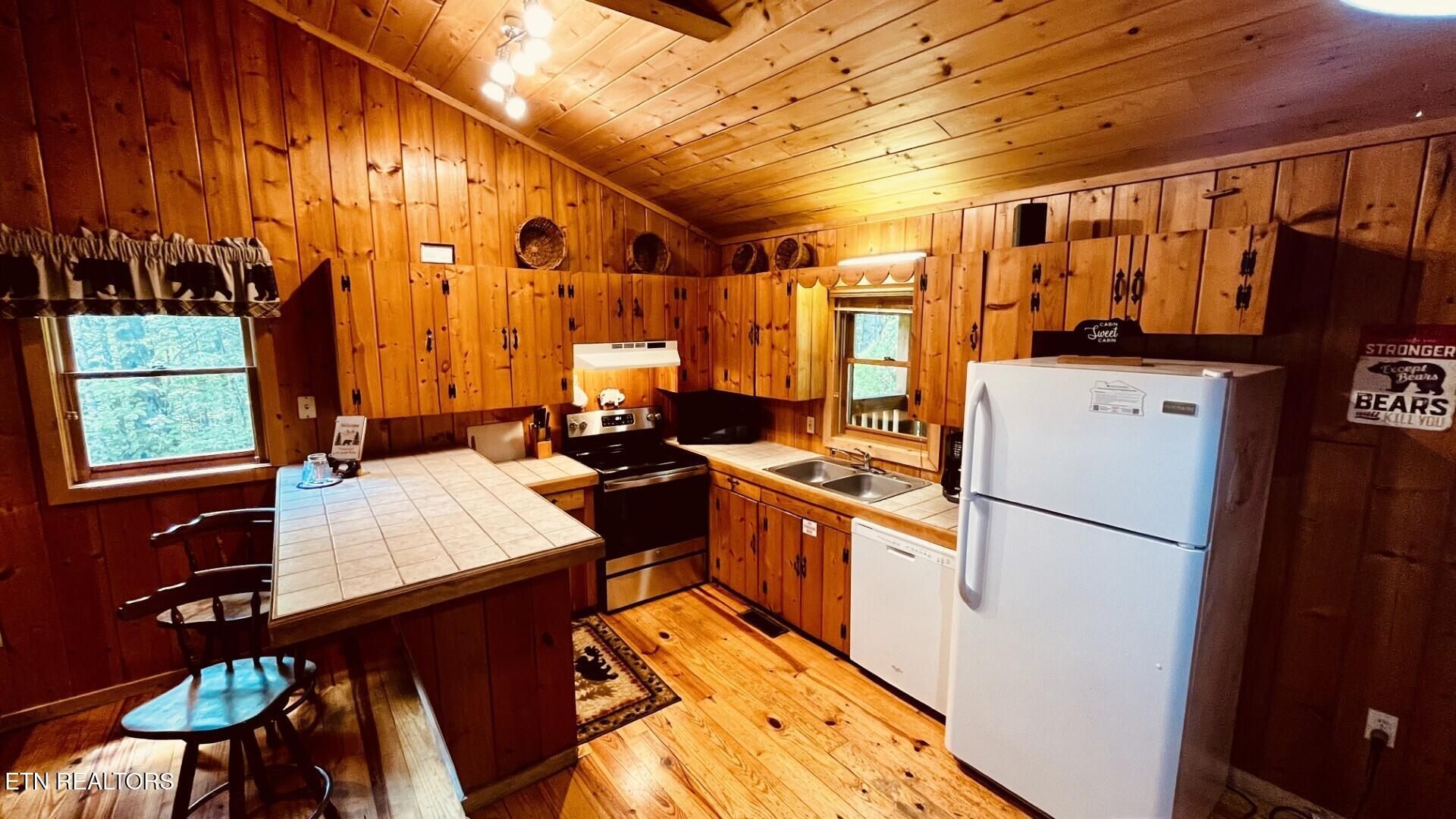 2950 Grassy Branch Loop Sevierville TN 37876