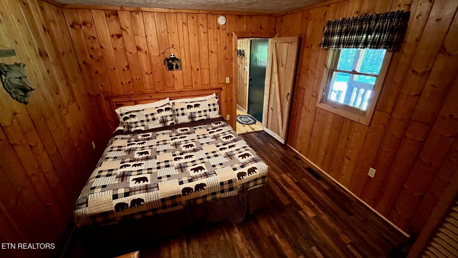 2950 Grassy Branch Loop Sevierville TN 37876