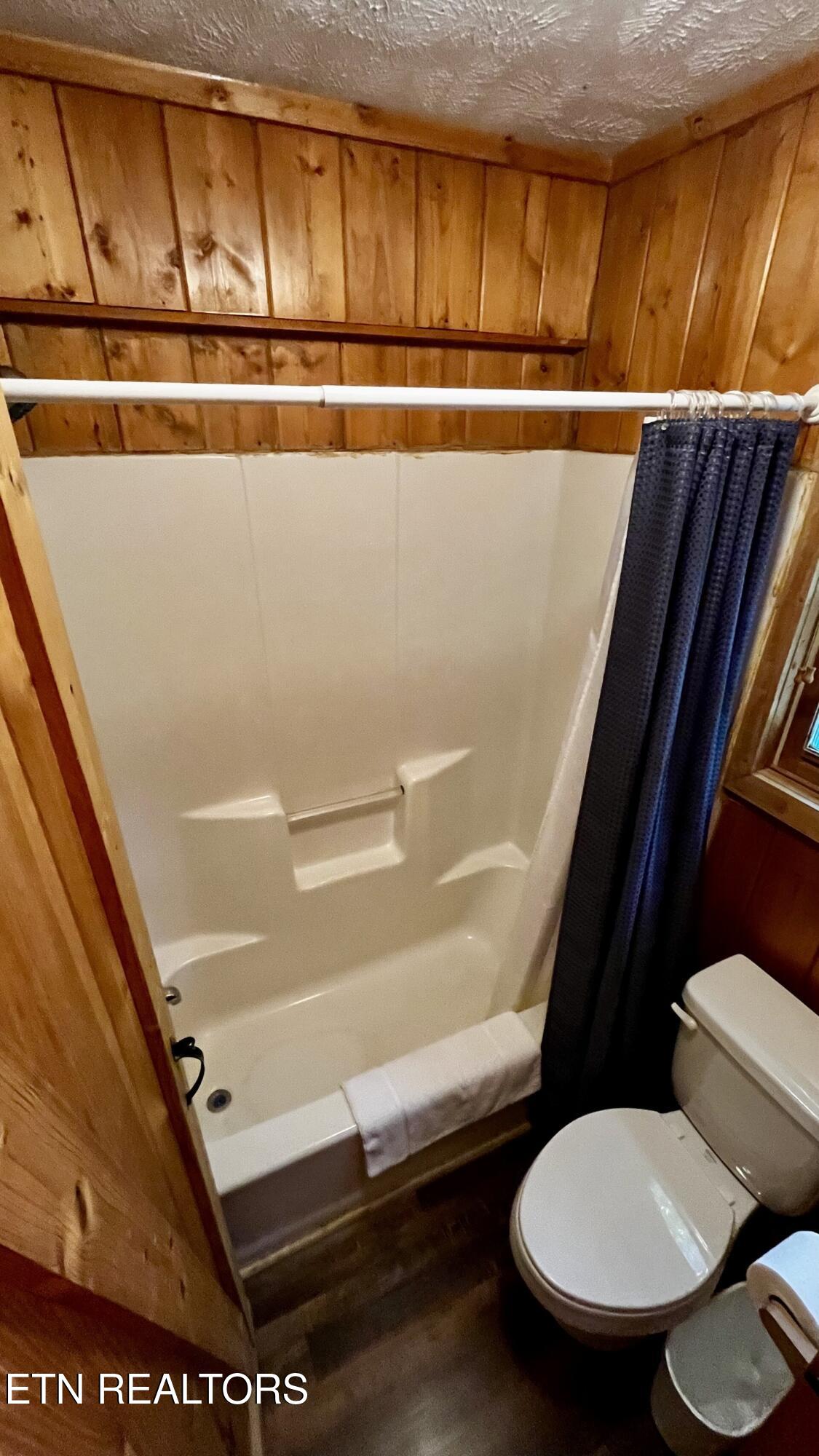2950 Grassy Branch Loop Sevierville TN 37876
