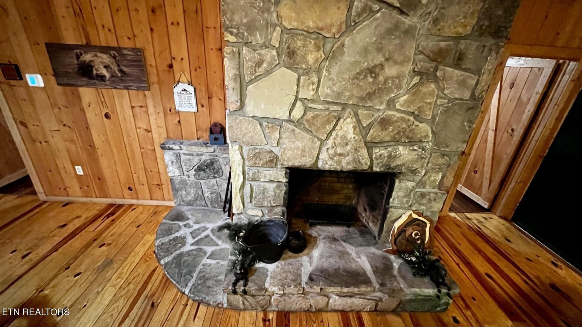 2950 Grassy Branch Loop Sevierville TN 37876