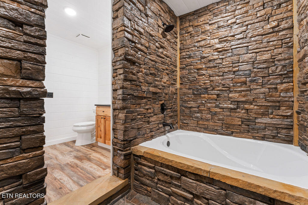 231 Sunset Boulevard White Pine TN 37890